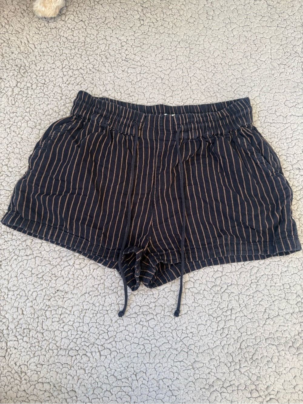 Billabong drawstring waist cotton Striped Black Shorts - Picture 4 of 6